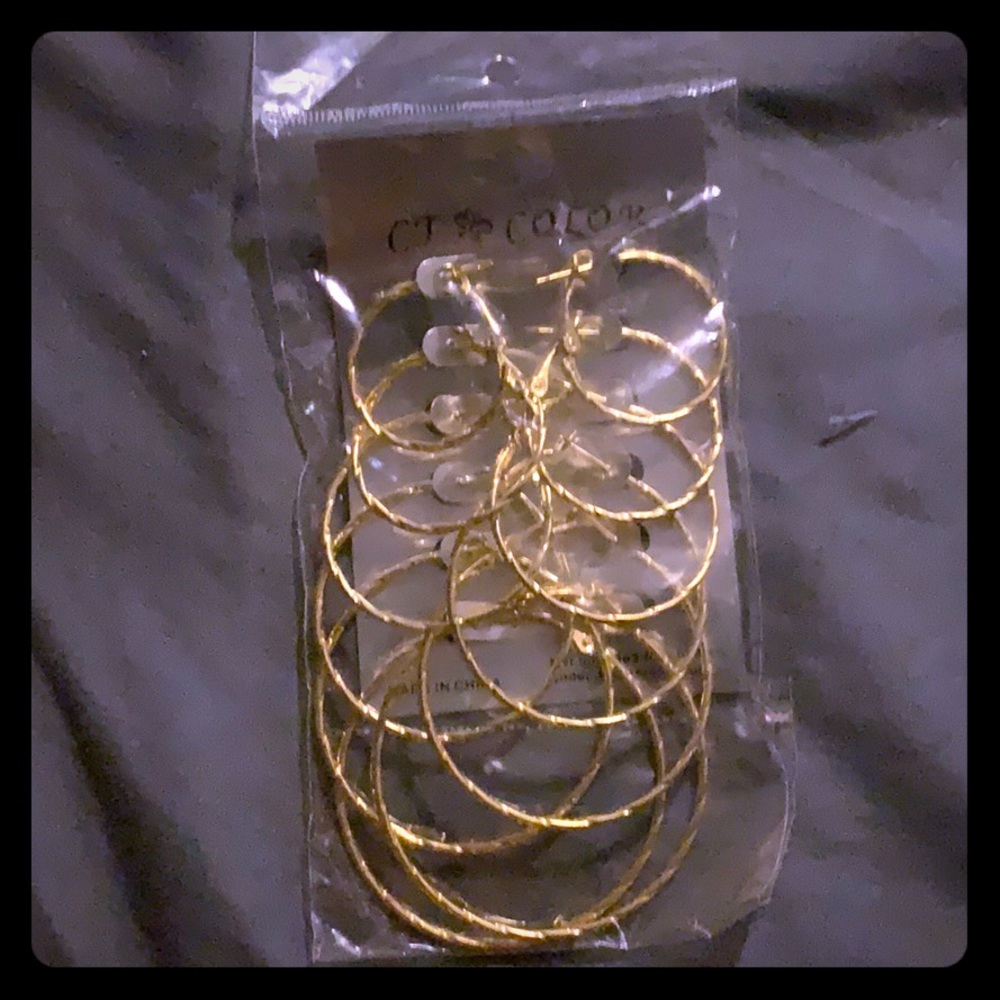 6 pack of Gold Hoop Earrings New